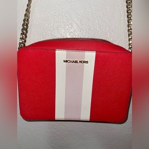 Small/ Medium sized Michael Kors purse